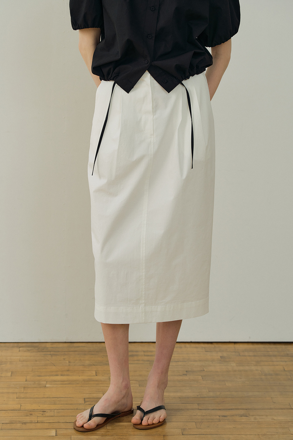 cotton tuck skirt (white)
