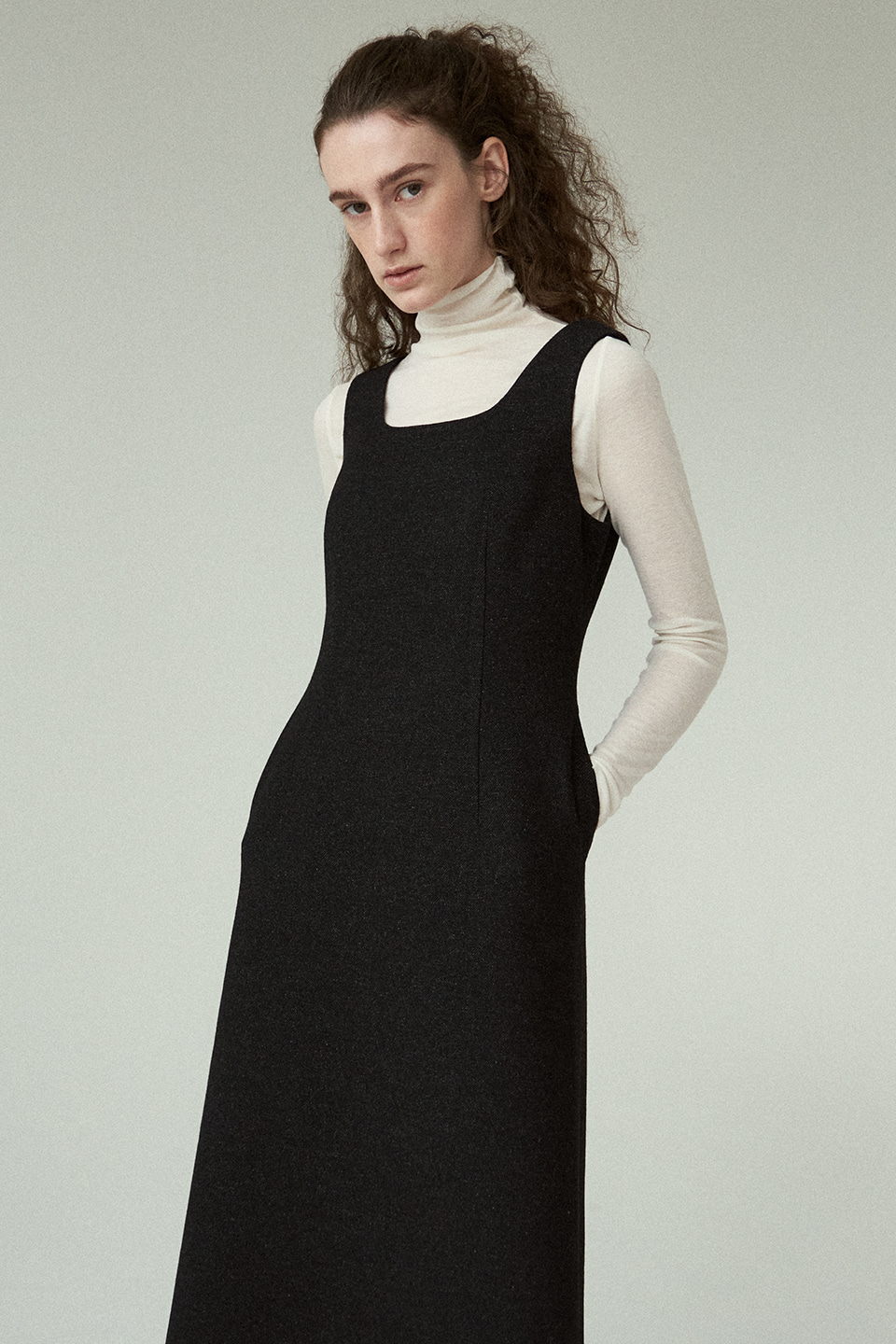 wool flared dress (black)