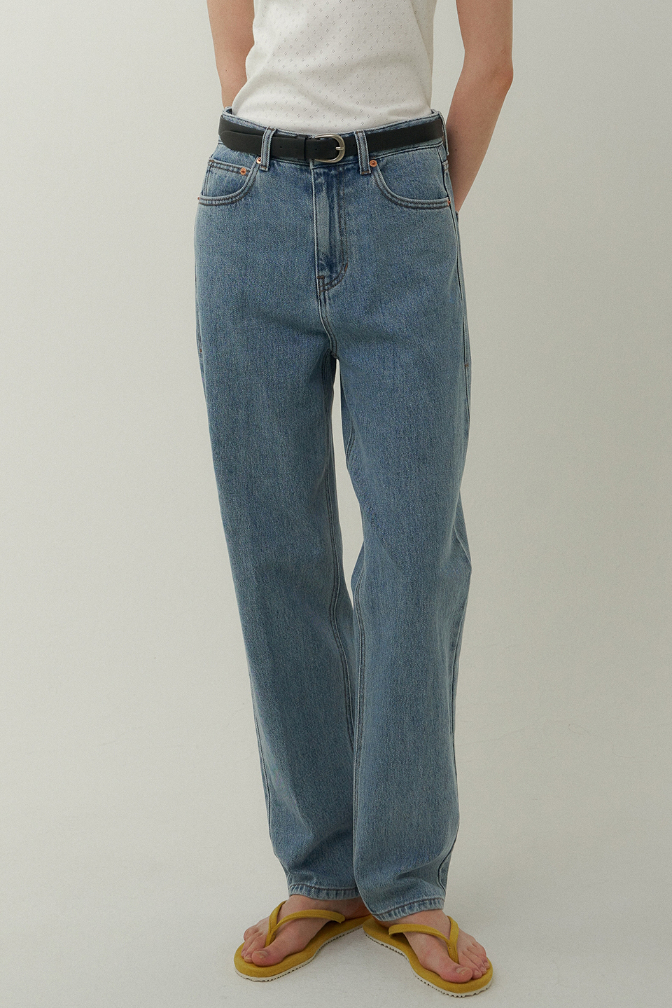 curved denim pants (light blue)