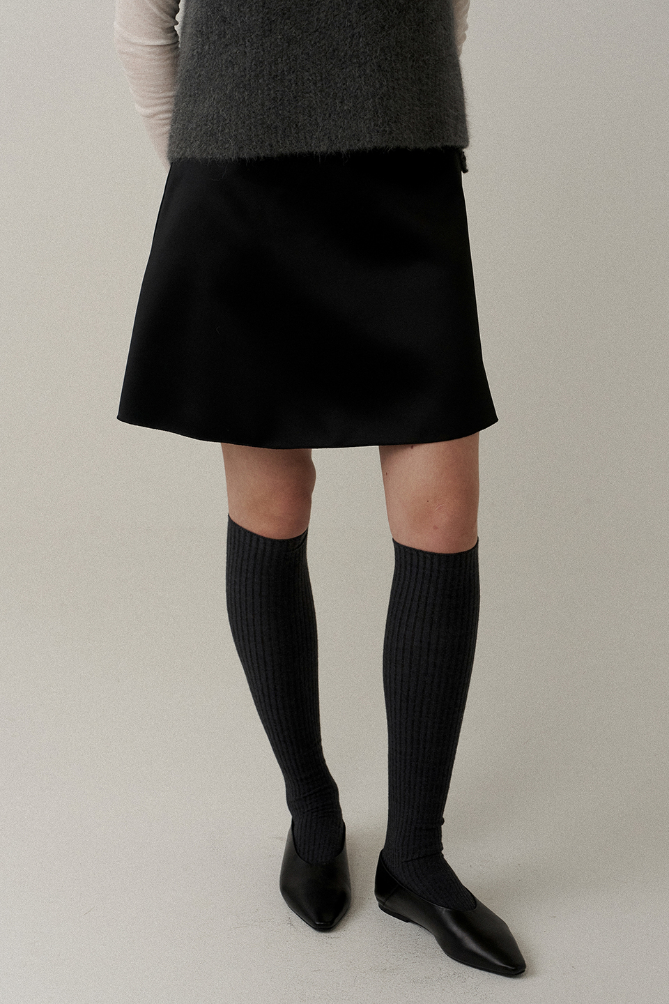 double face satin mini skirt (black)