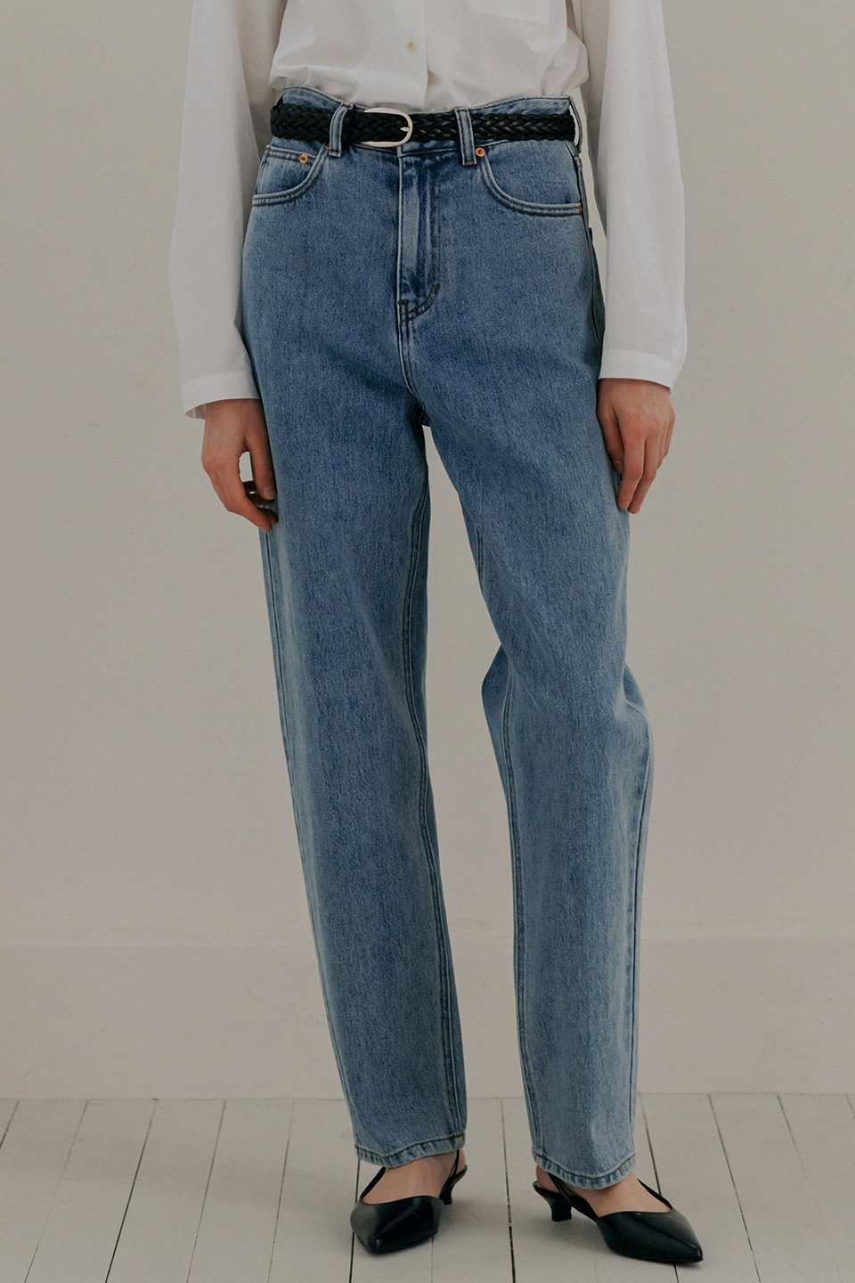 curved denim pants (light blue)