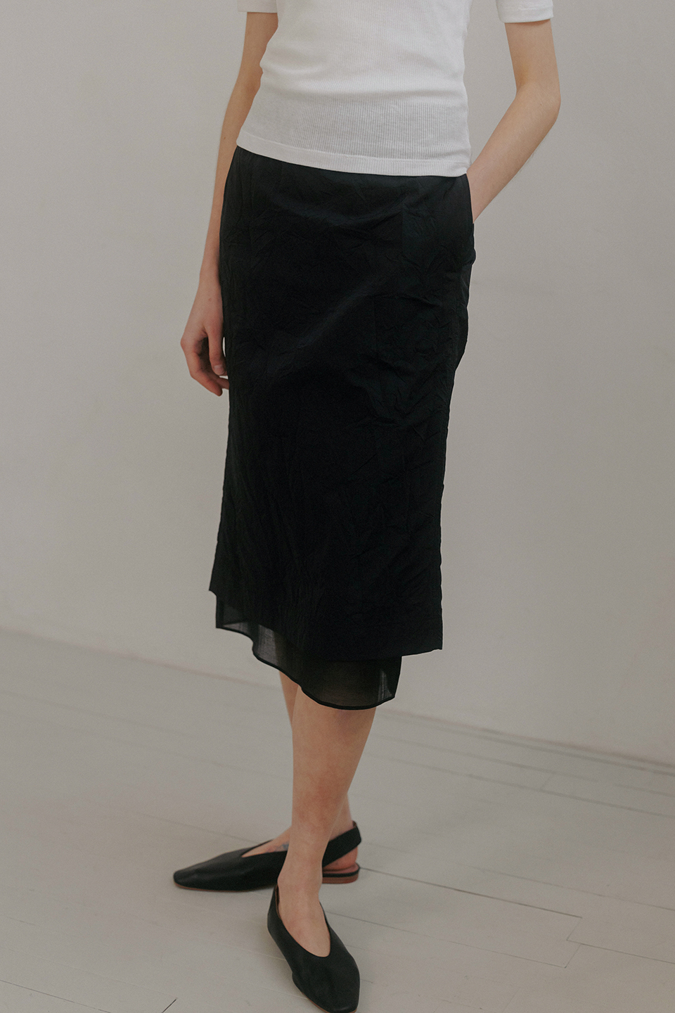 wrinkle layer midi skirt (black)